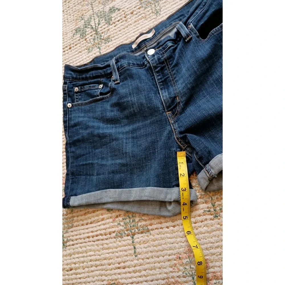 Levi's Mid Length Denim Shorts Women's Sz 32/12 Cuffed Blue Jean Shorts Stretch